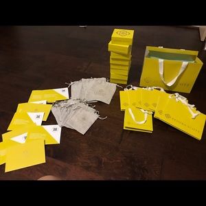 20 bags 8 boxes 9 shopping bags and 9 note holders